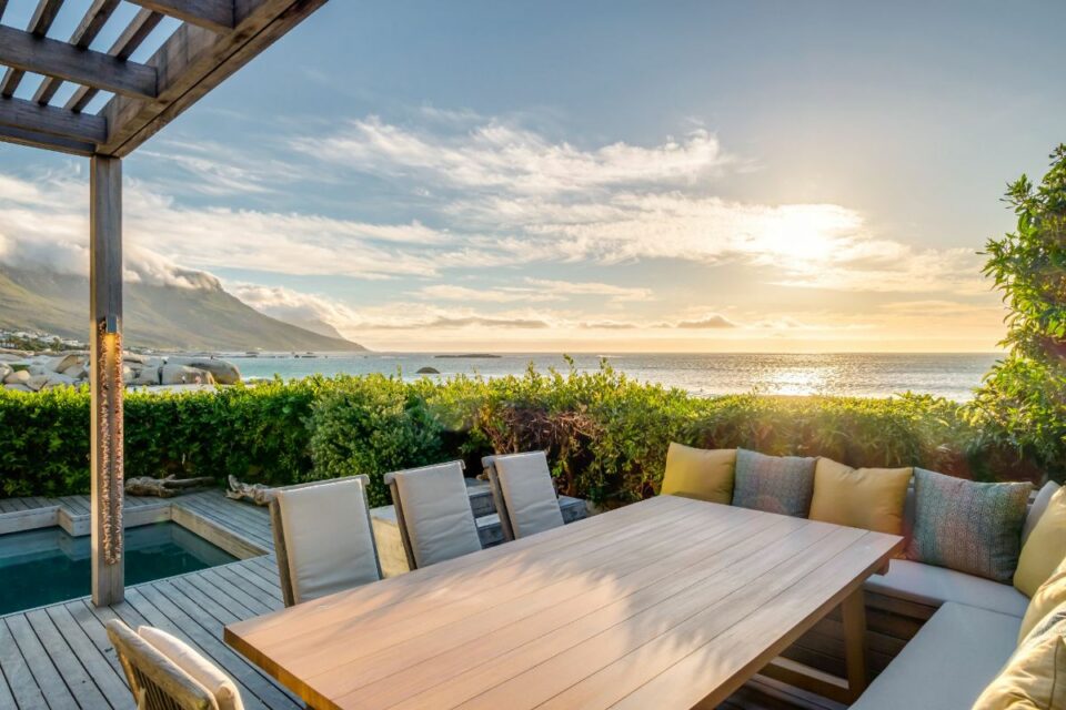 6 Glen - Outside Dining with Sunset