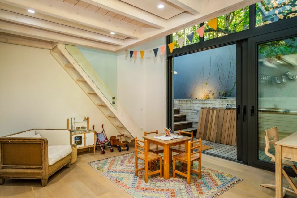 6 Glen - Kids Playroom