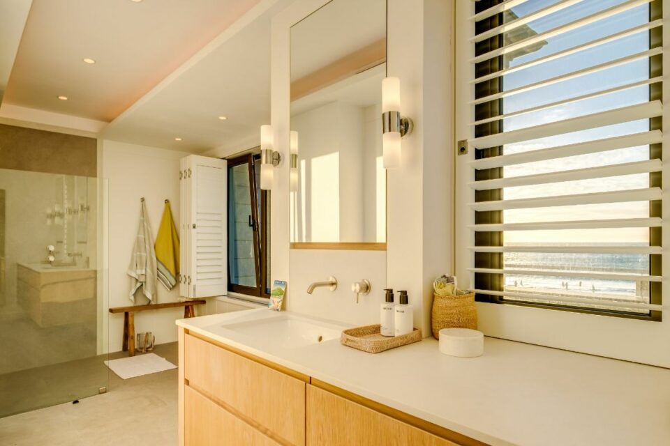 6 Glen - Master En-suite