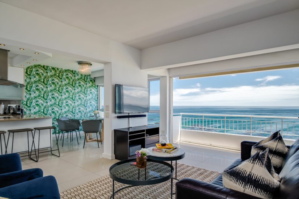 Atlantic Spray - Lounge with TV and Views