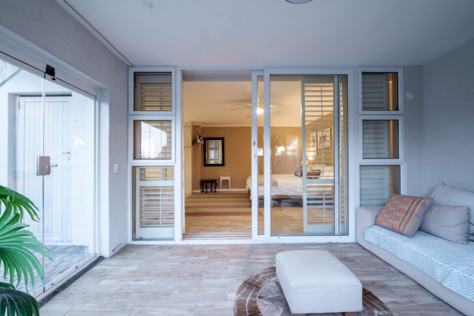 Beach Steps - Master living room