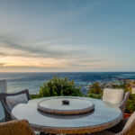 Beach Steps - Outdoor dining and view