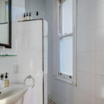 Camps Bay Terrace Lodge - Bathroom