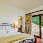 Camps Bay Terrace Lodge - Courtyard bedroom