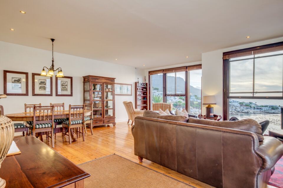 Camps Bay Terrace Lodge - Living area