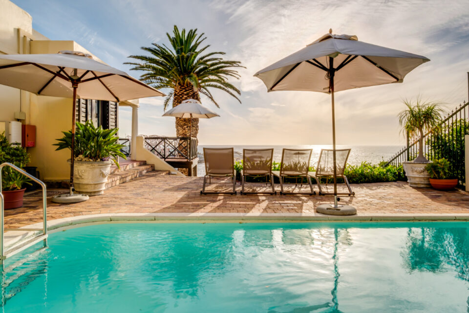 Camps Bay Terrace Lodge - Pool and views