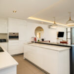 Solis 402 - Kitchen and view