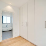 Solis 402 - Walk-in closet