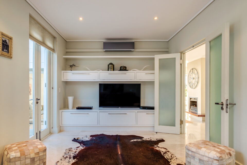 Villa Olivier - TV room