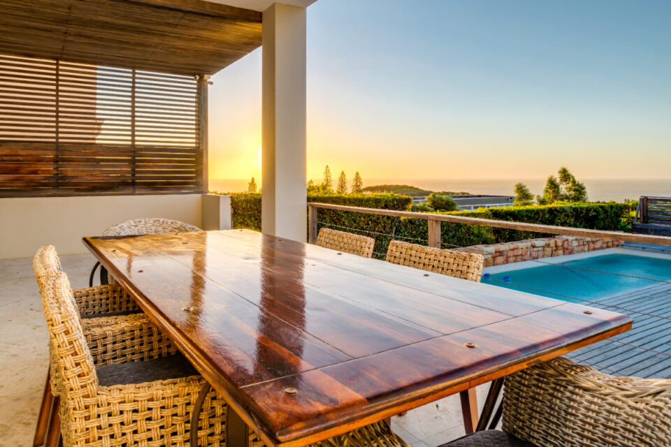 Villa Olivier - Outdoor table and views