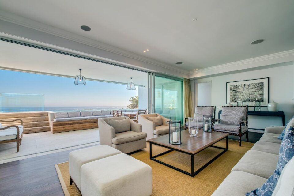 Caliche - Living Room with Views