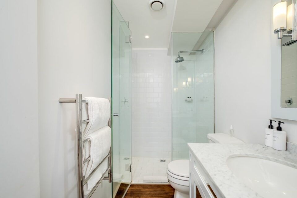 Caliche - Shower Room