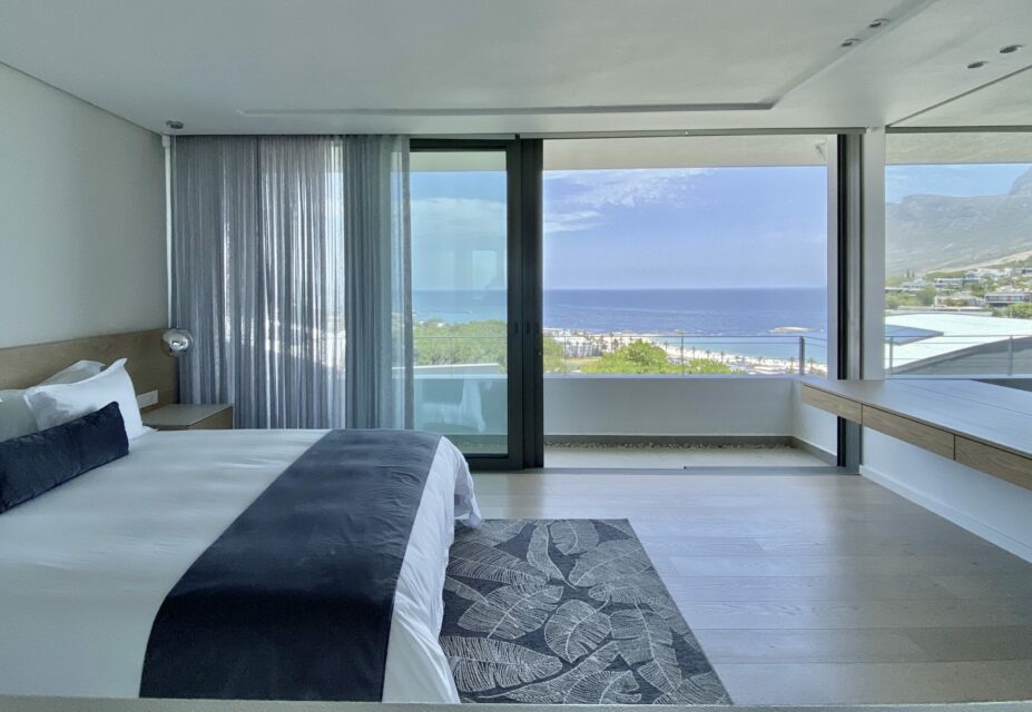 epic-villa-4480215605