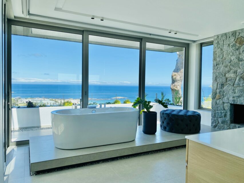 epic-villa-4480215614