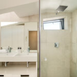 Quendon Penthouse - Master shower