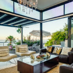 Sea and Rock Villa - Downstairs living room