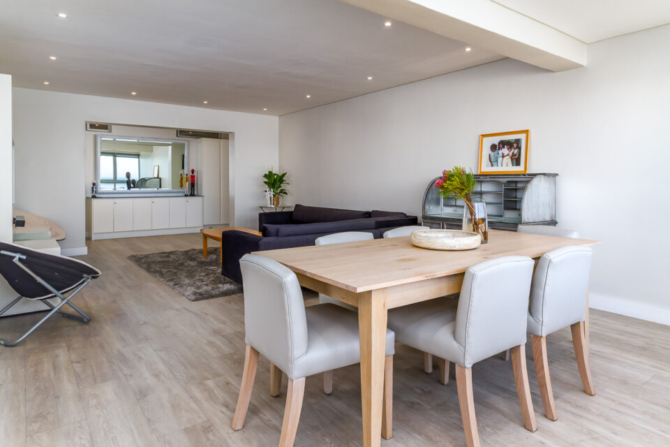 Pleasant Ways - Open Plan Dining