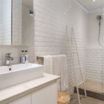 Pleasant Ways - Shared Bathroom