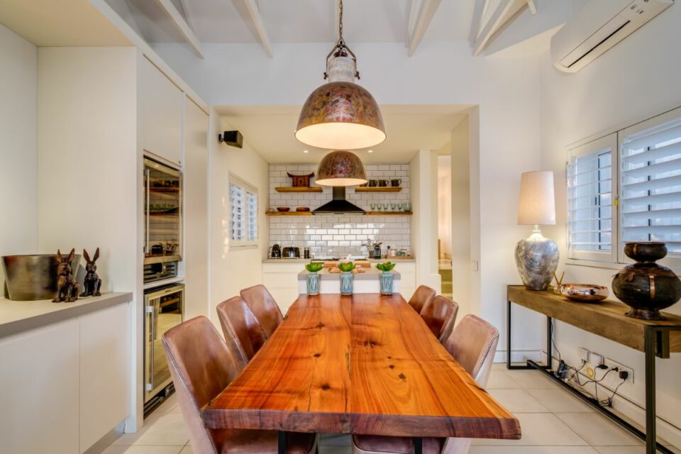 3 Degrees North Penthouse - Dining Area