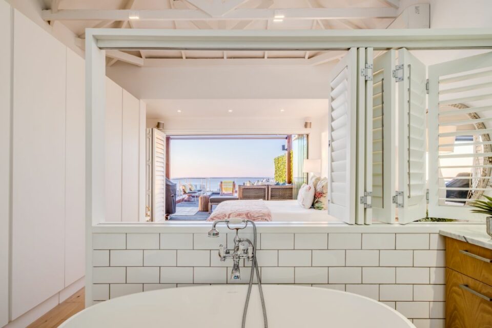 3 Degrees North Penthouse - Master Bathroom Views