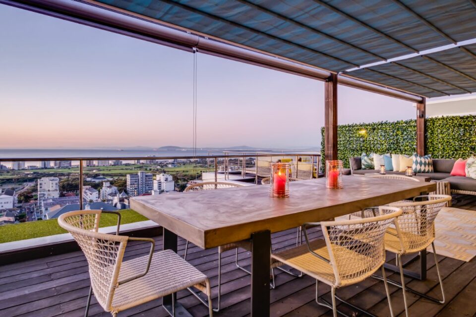 3 Degrees North Penthouse - Outside Dining