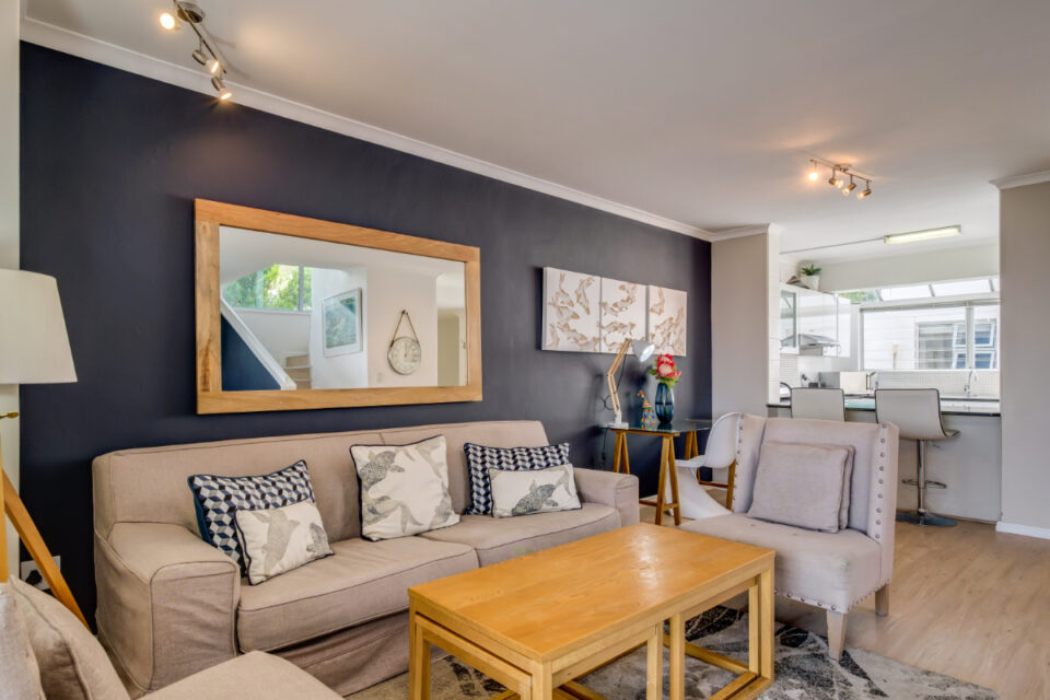 The Kestrel - Living area