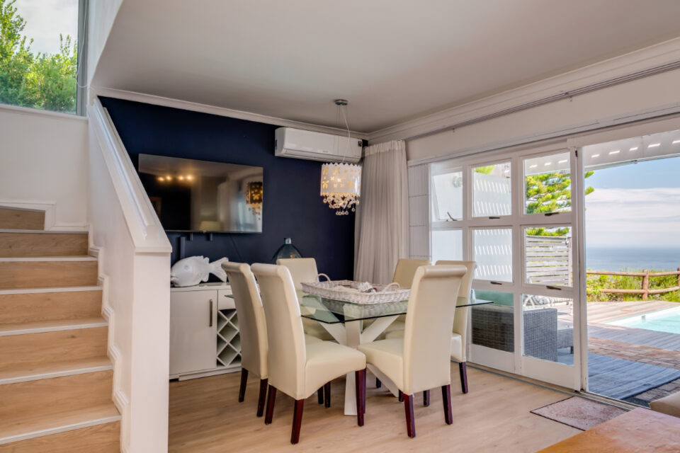 The Kestrel - Dining and TV