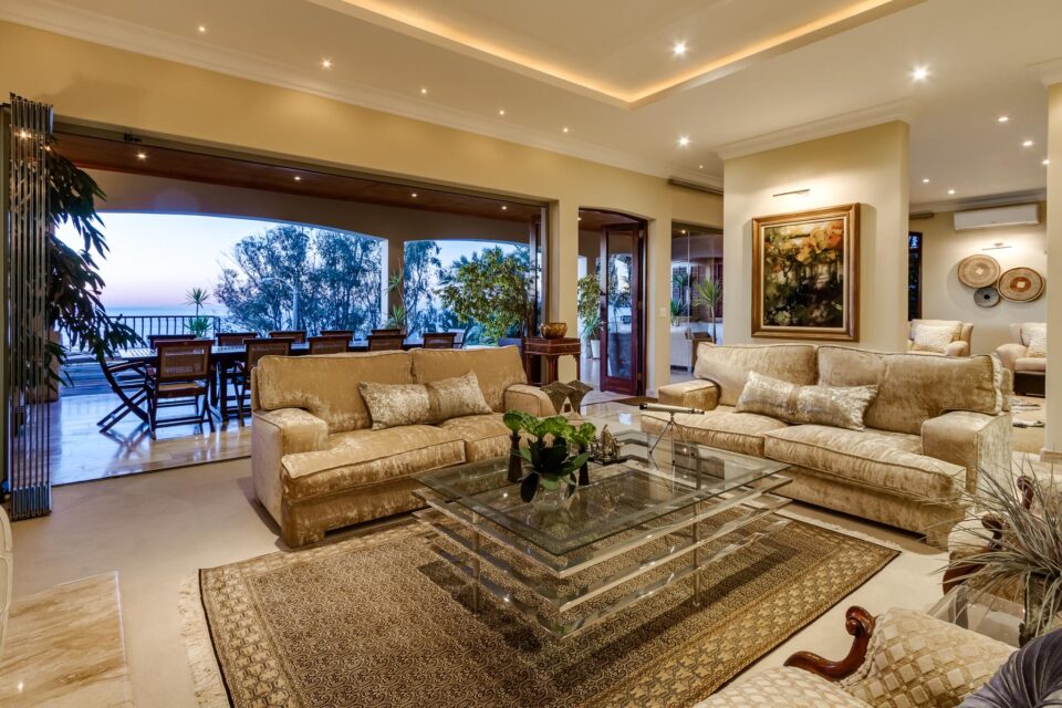 Villa Charmante - Formal Lounge with Views