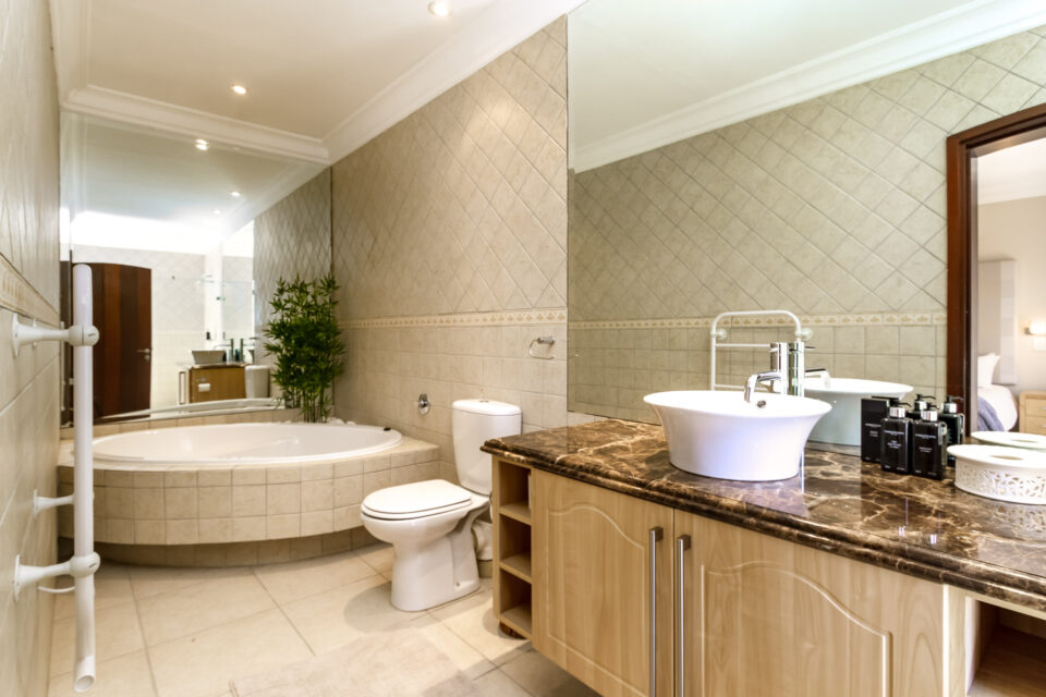 Villa Charmante - Second Bathroom