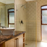 Villa Charmante - Second Bathroom Shower