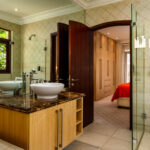 Villa Charmante - Third Bathroom En-suite