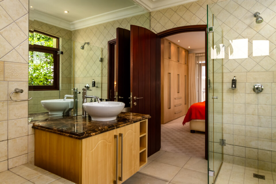 Villa Charmante - Third Bathroom En-suite