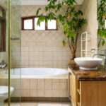 Villa Charmante - Third Bathroom Leafy En-suite