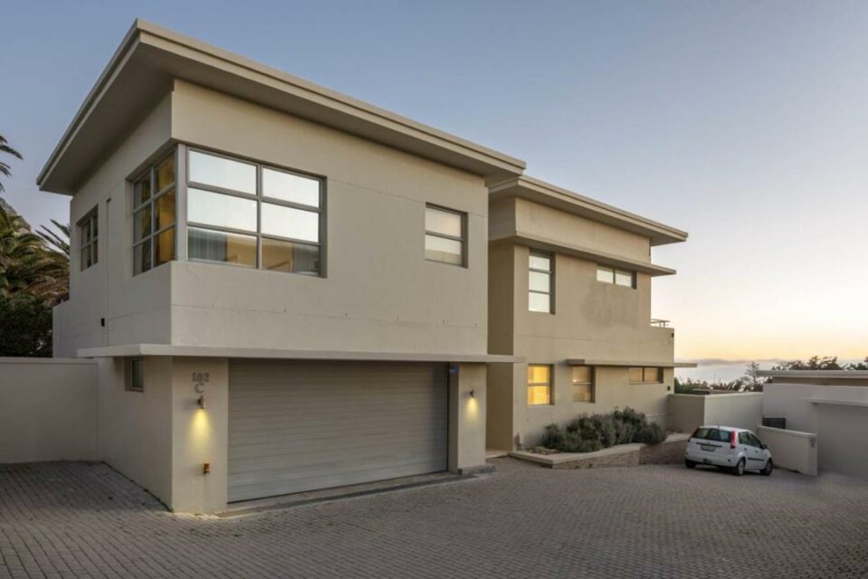 102c-camps-bay-drive-322449804