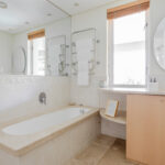 Altmore 001 - Bathroom