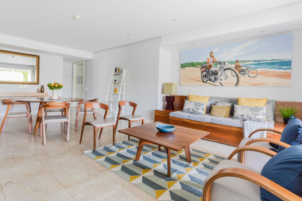 Altmore 001 - Living room