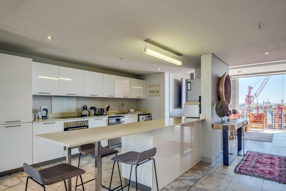 Harbour Bridge 417 - Breakfast bar