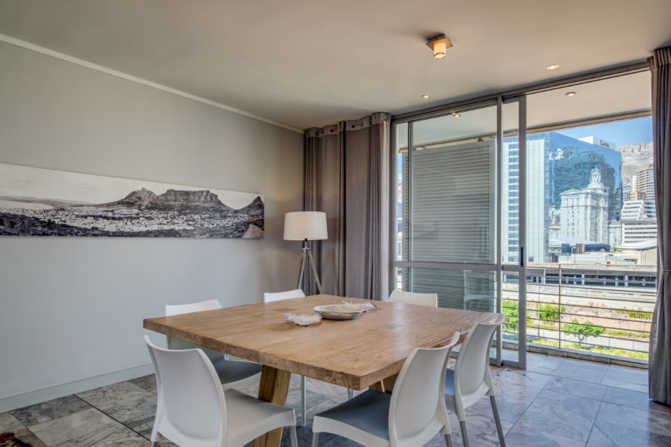 Harbour Bridge 417 - Dining and views