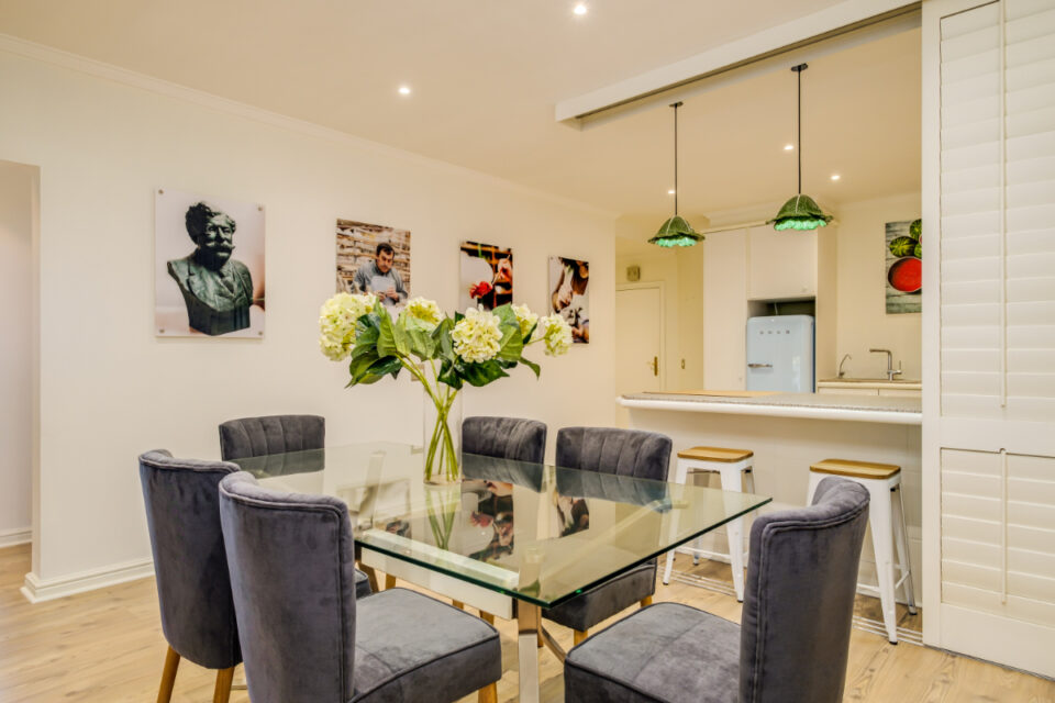 Majolica - Dining table