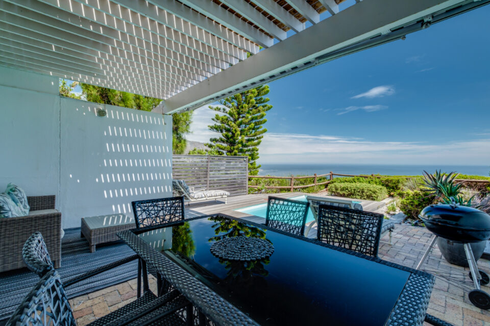 The Kestrel - Outdoor dining