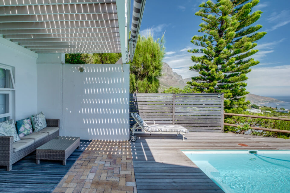 The Kestrel - Outdoor lounge seating