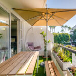 Amani Views - Balcony with outdoor seating