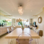 Amani Views - Dining table