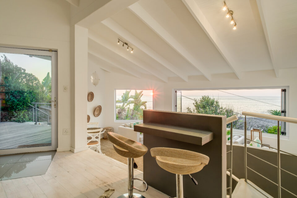 Bungalow on 4th - Entrance