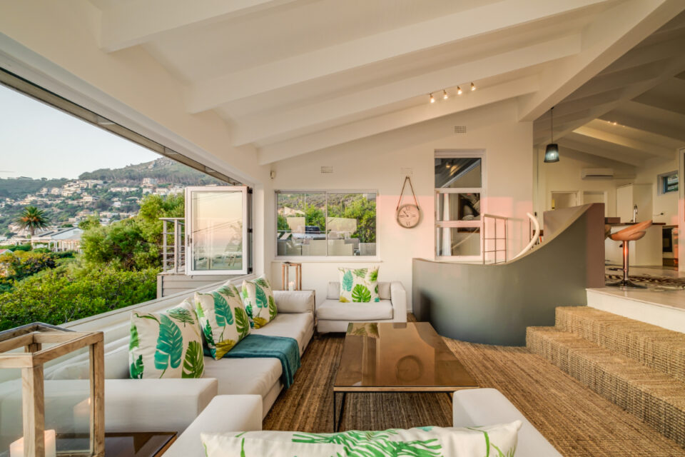 Bungalow on 4th - Formal lounge