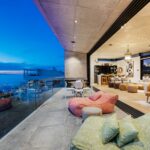 Ocean Villa - Interior flows to Exterior