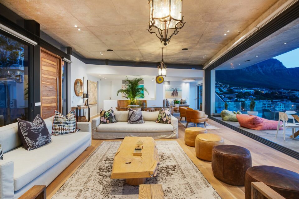 Ocean Villa - Lounge & Dining Open Plan