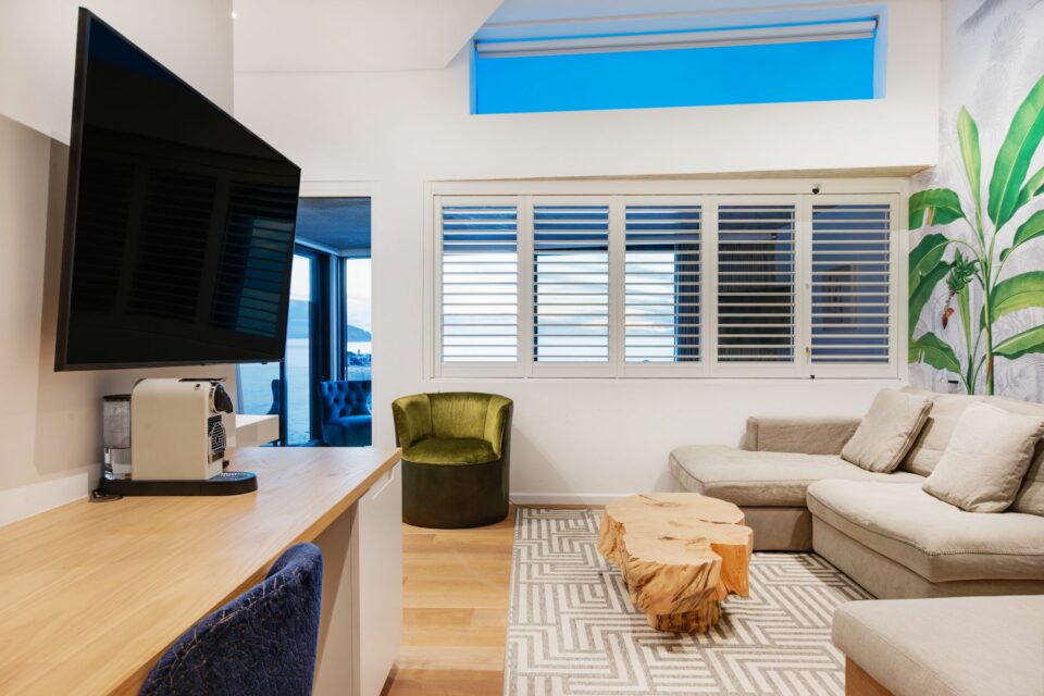 Ocean Villa - Master Bedroom TV Lounge