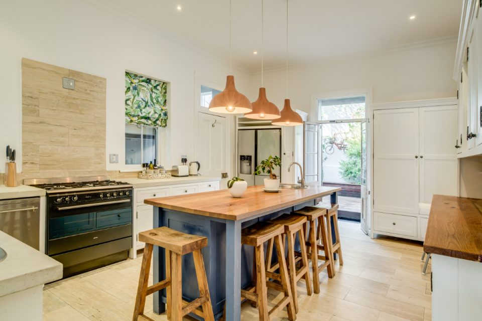 Sea Point Haven - Breakfast island