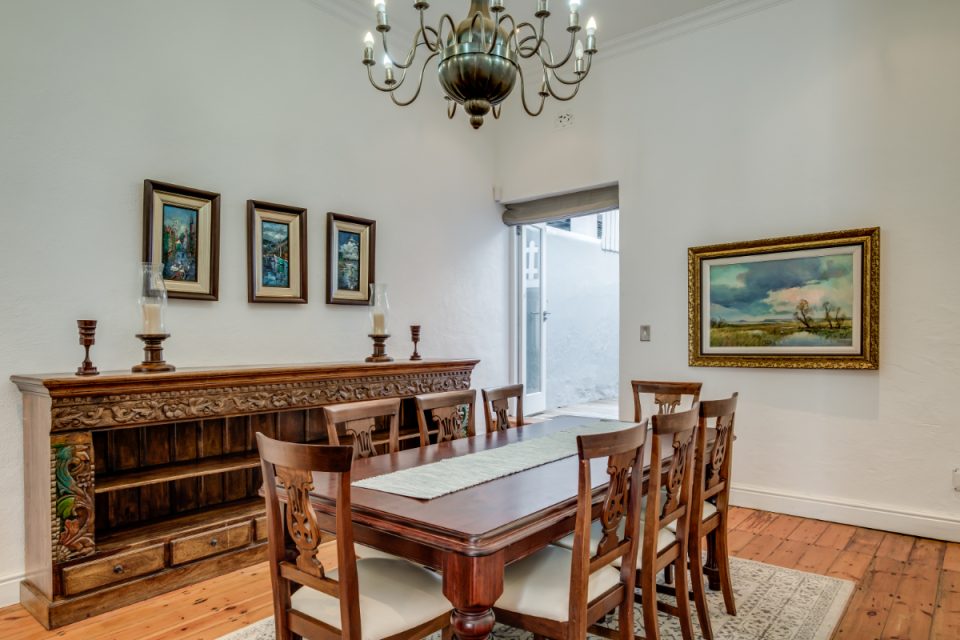 Sea Point Haven - Dining room